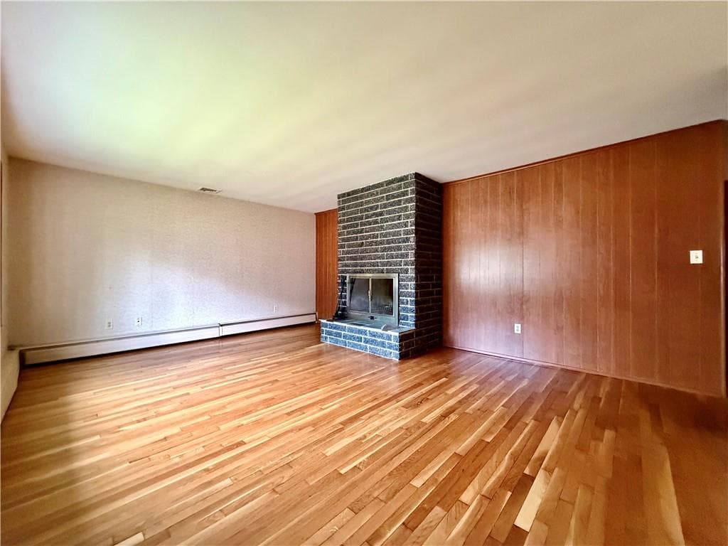Single Family Residence at 182 Highland Street, Woonsocket, photo 8 of 26