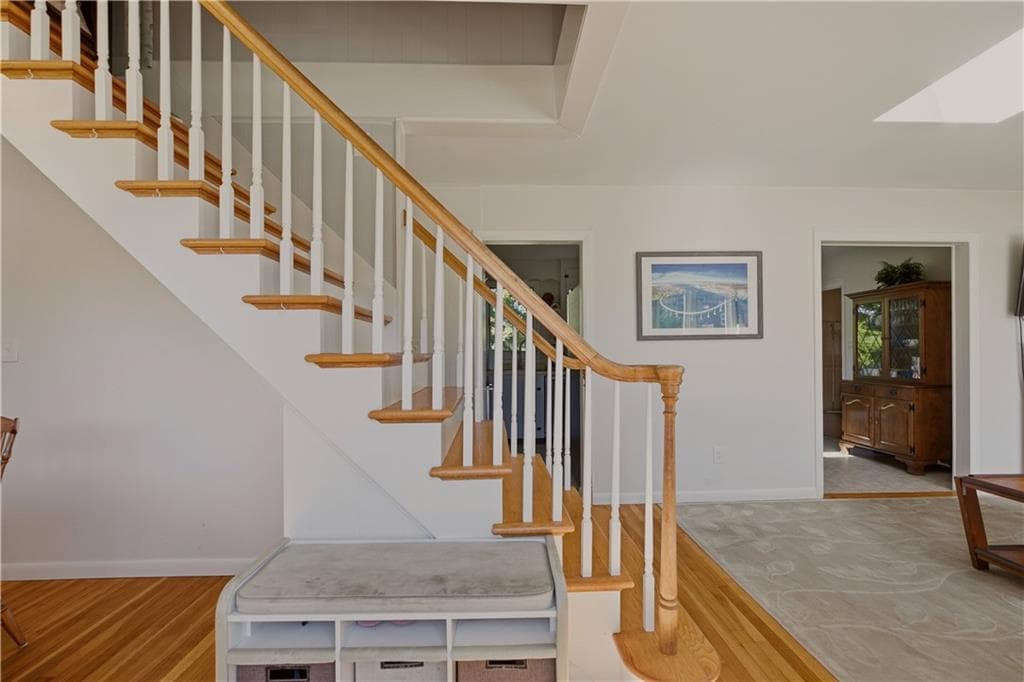 Single Family Residence at 31 REDWOOD Road, Portsmouth, photo 9 of 50