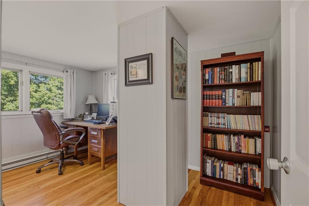 Single Family Residence at 31 REDWOOD Road, Portsmouth, photo 38 of 50
