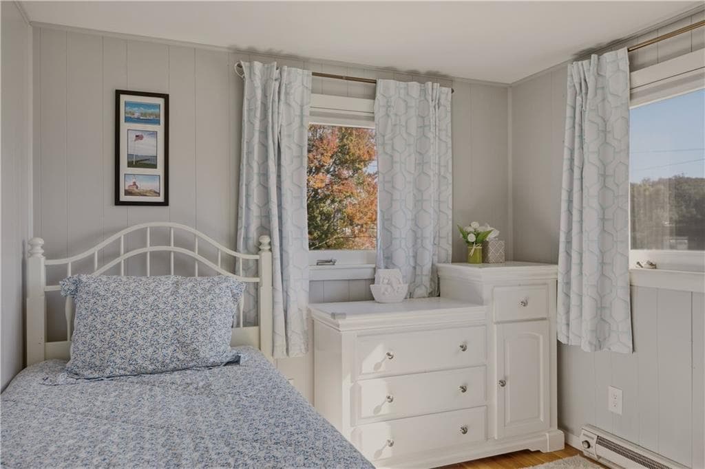 Single Family Residence at 31 REDWOOD Road, Portsmouth, photo 29 of 50