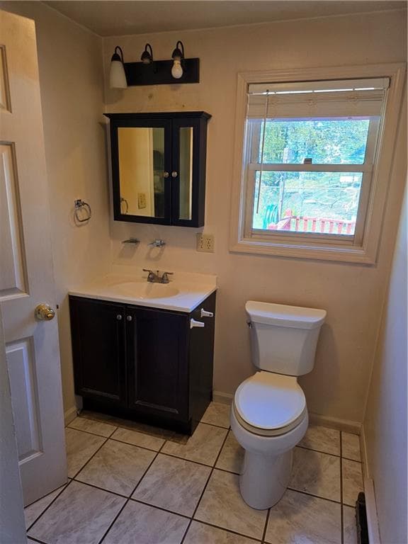 Single Family Residence at 13 Woodville Road, Richmond, photo 9 of 24