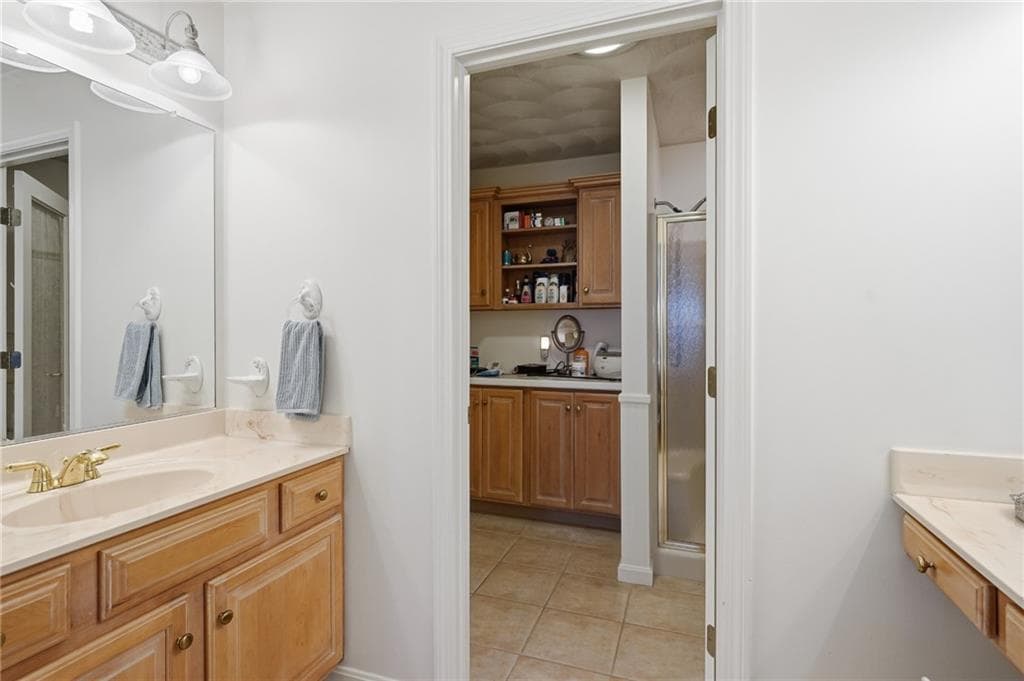 Condominium at 243 Spencer Woods Drive UNIT 243, East Greenwich, photo 23 of 32