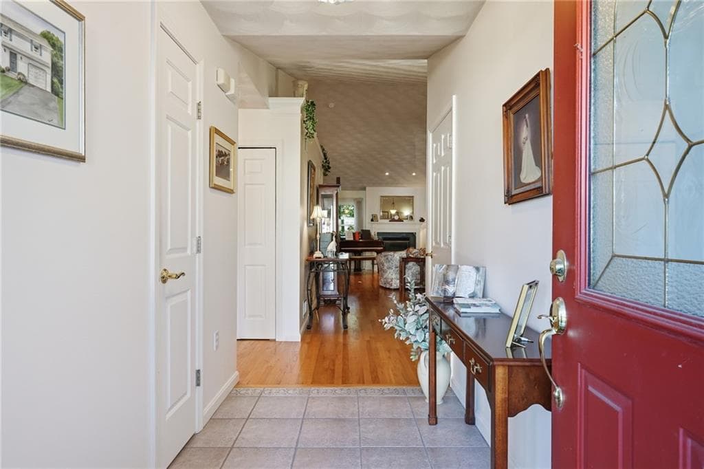 Condominium at 243 Spencer Woods Drive UNIT 243, East Greenwich, photo 5 of 32