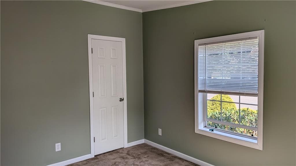 Single Family Residence at 10 Lisa's Way, Coventry, photo 15 of 20