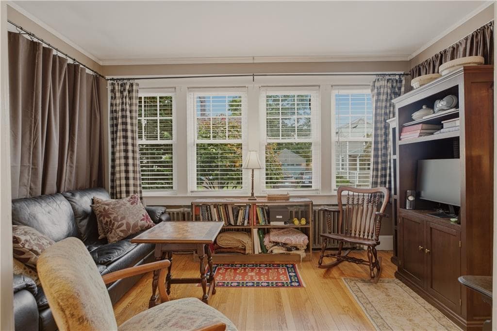 Single Family Residence at 120 Bay View Avenue, Cranston, photo 12 of 50