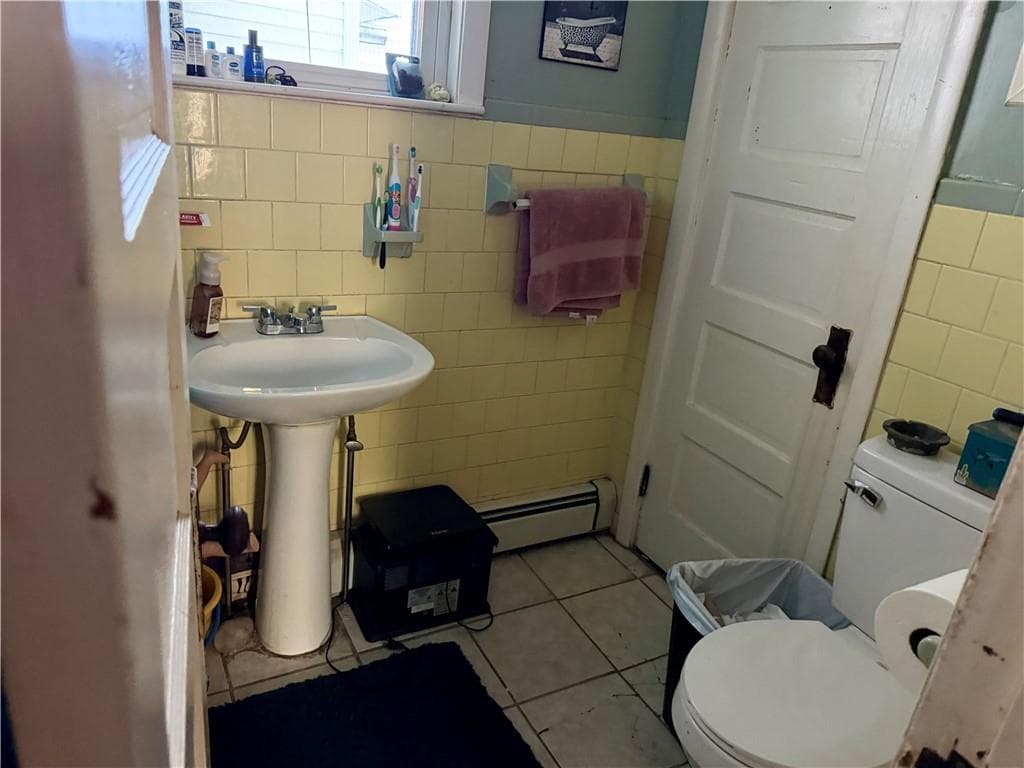 Multi Family at 163 Greene Street, Woonsocket, photo 22 of 41