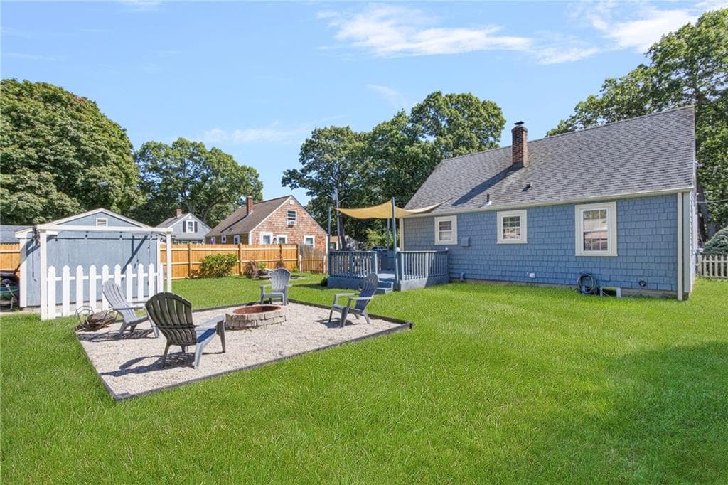 Single Family Residence at 161 Carolyn Street, Warwick, photo 3 of 19