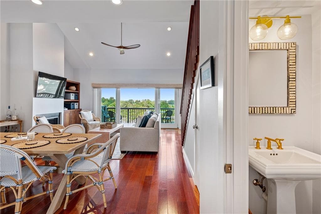 Condominium at 157 Harrison Avenue UNIT 7, Newport, photo 16 of 36