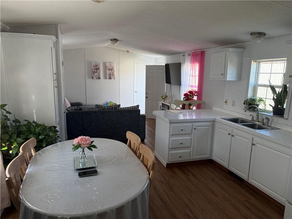 Single Family Residence at 245 13 Manton Street, Pawtucket, photo 8 of 15