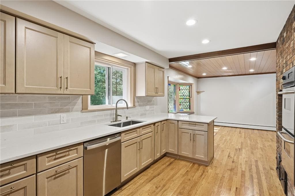 Single Family Residence at 82 Mapleville Road, Smithfield, photo 10 of 48