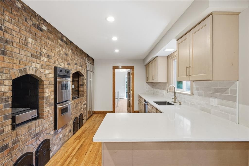 Single Family Residence at 82 Mapleville Road, Smithfield, photo 8 of 48