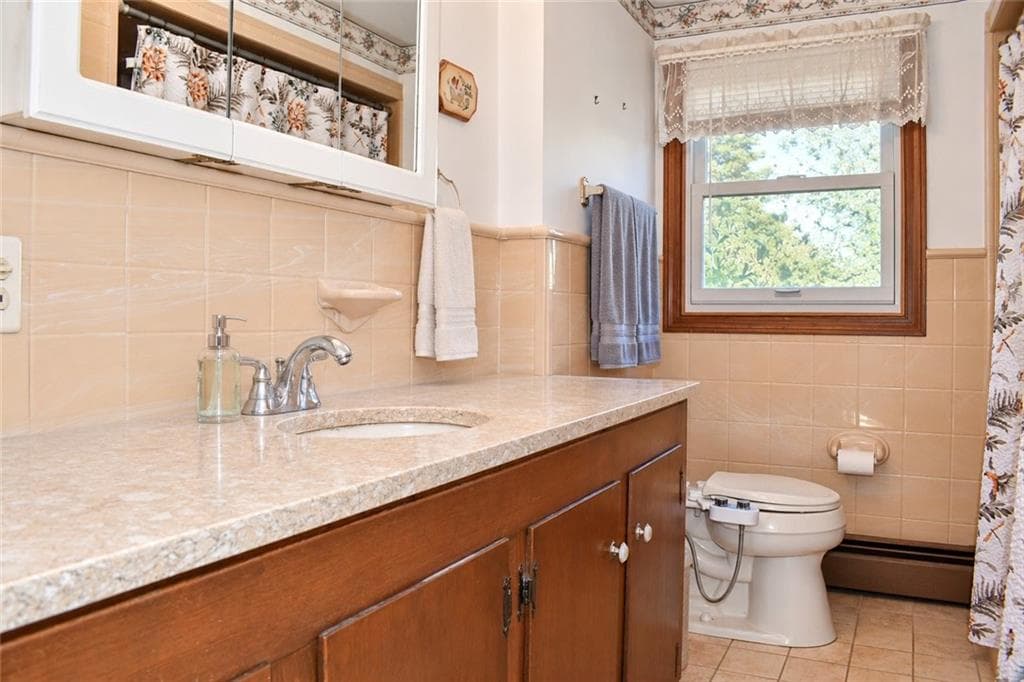Single Family Residence at East Providence, photo 18 of 33