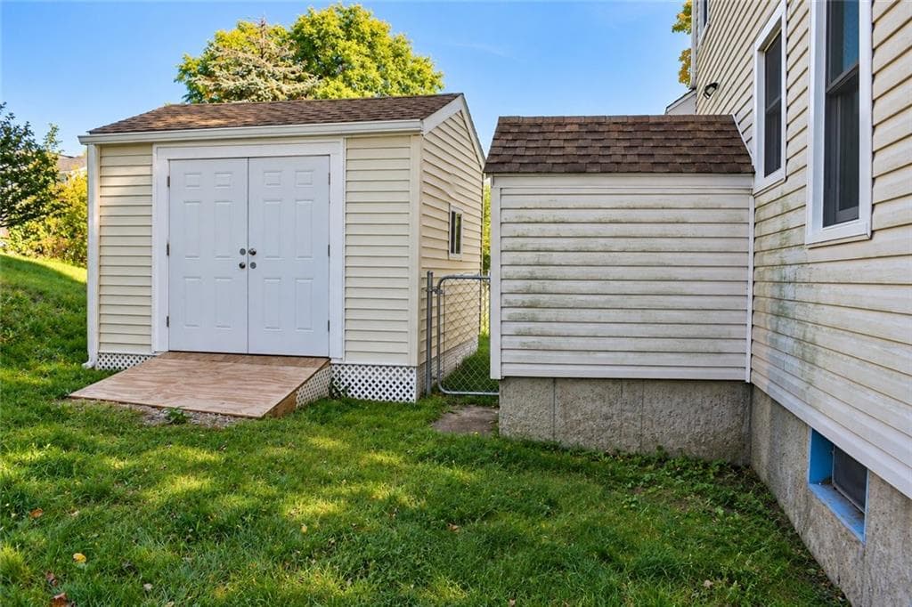 Single Family Residence at East Providence, photo 31 of 33