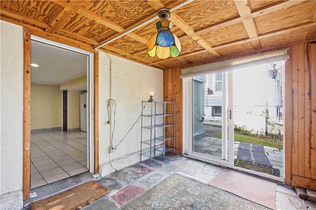 Single Family Residence at 476 East Avenue, Pawtucket, photo 30 of 35