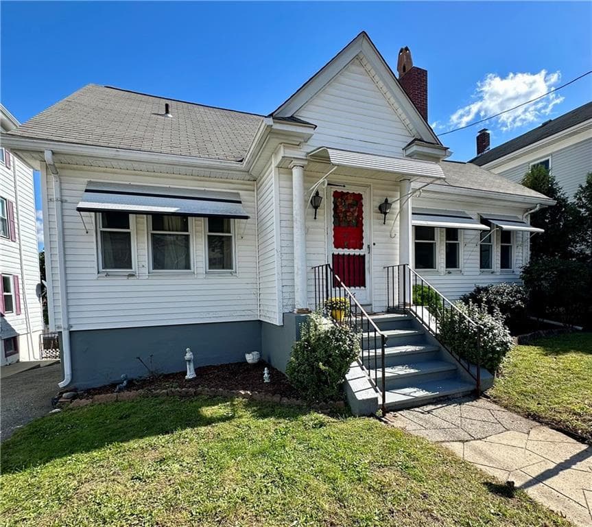 Single Family Residence at 476 East Avenue, Pawtucket, photo 34 of 35