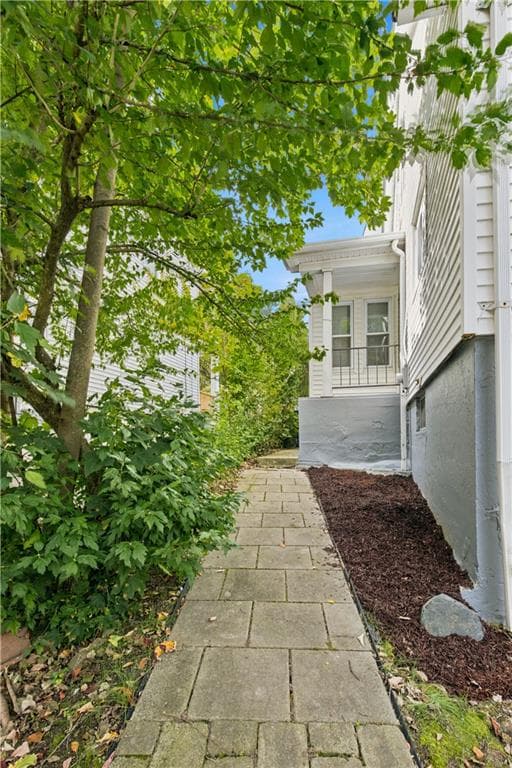 Single Family Residence at 476 East Avenue, Pawtucket, photo 33 of 35