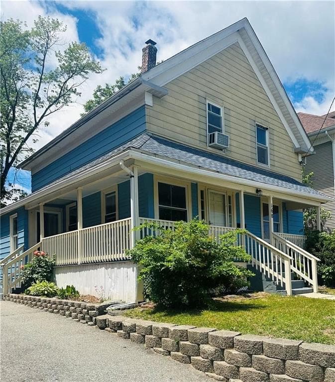 Single Family Residence at 168 3rd Avenue, Woonsocket, photo 2 of 17