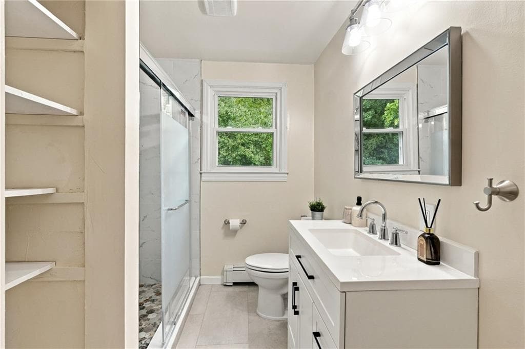 Single Family Residence at 11 Dupont Circle, North Kingstown, photo 25 of 44