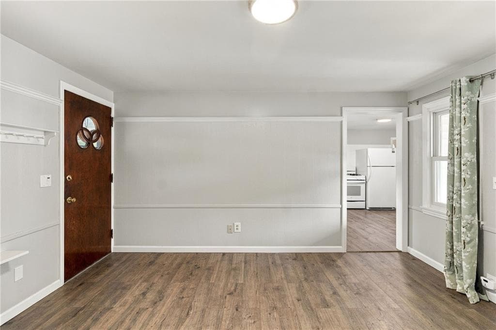 Single Family Residence at 143 Macarthur Boulevard, Coventry, photo 5 of 33