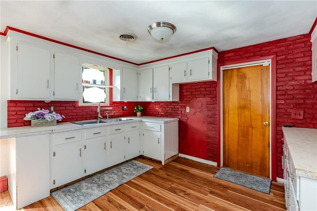 Single Family Residence at 73 Eagle Road, Cranston, photo 9 of 29