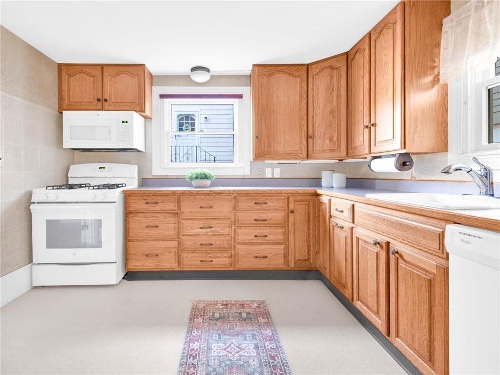 Single Family Residence at 15 Welcome Road, Smithfield, photo 14 of 29