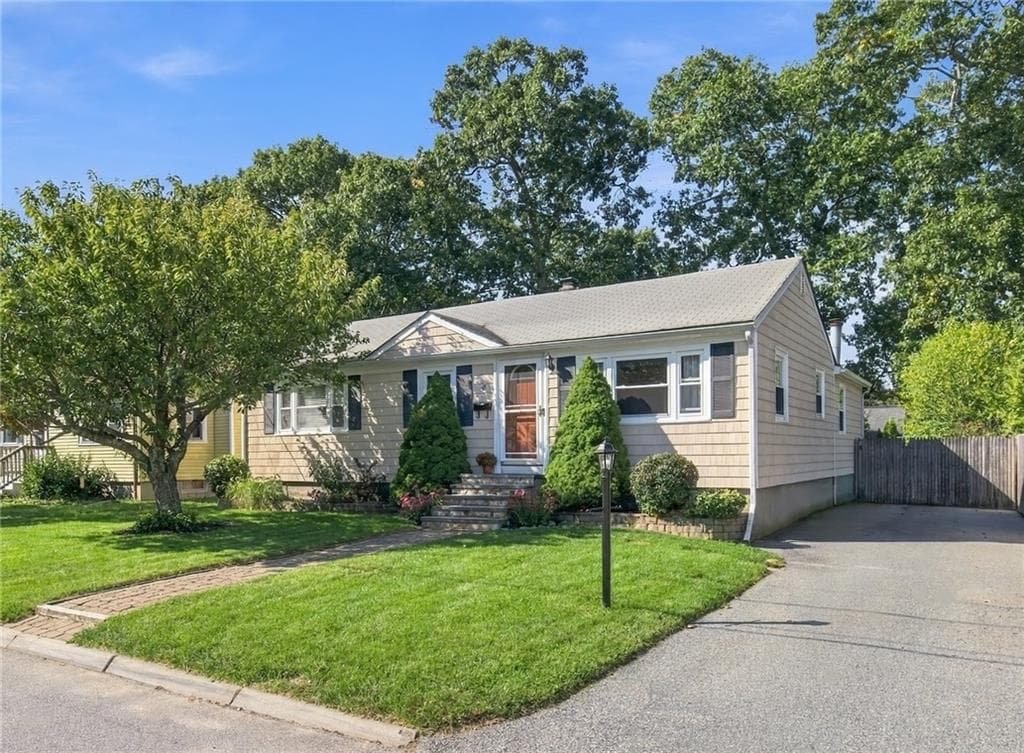 37 Bakers Creek Road