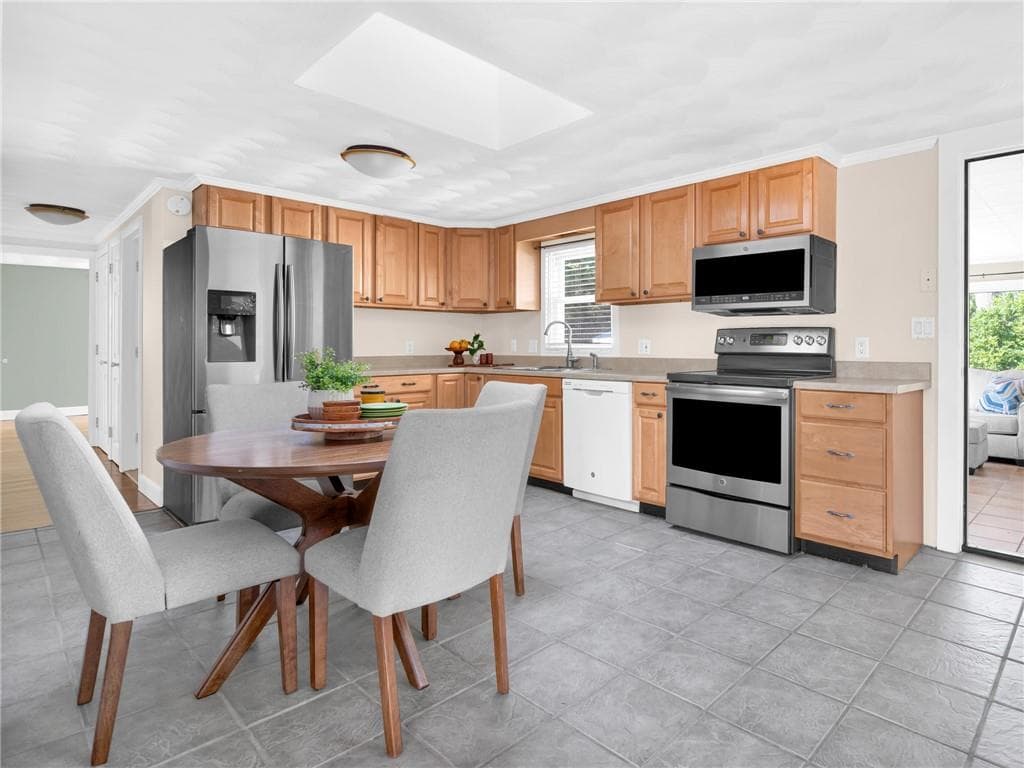 Single Family Residence at 37 Bakers Creek Road, Warwick, photo 11 of 37