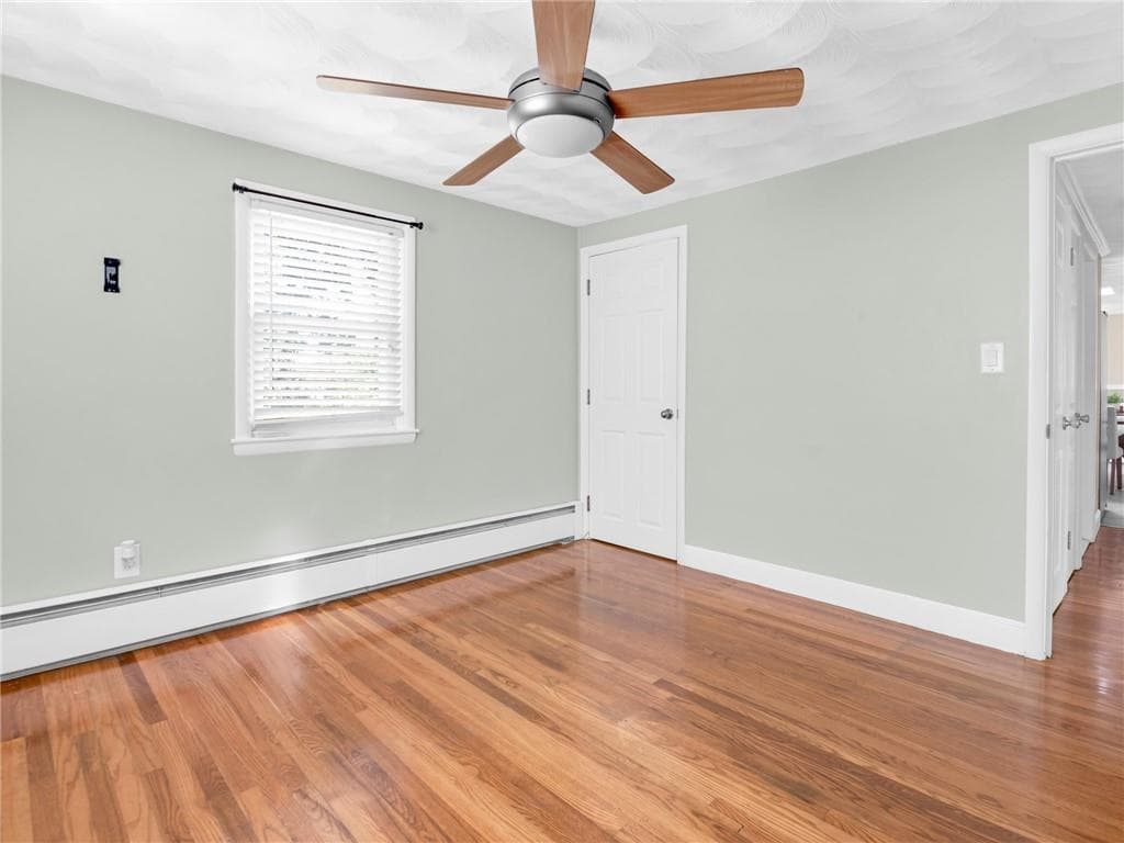 Single Family Residence at 37 Bakers Creek Road, Warwick, photo 21 of 37