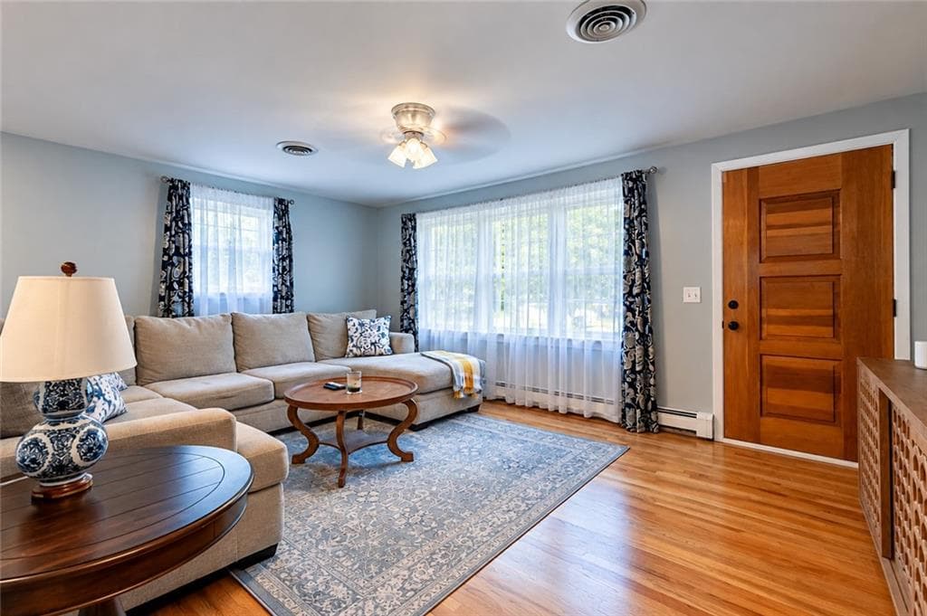 Single Family Residence at 93 Oakland Avenue, Seekonk, photo 12 of 35