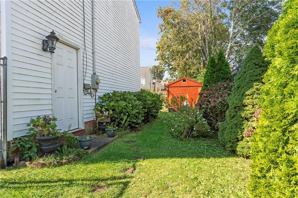 Single Family Residence at 123 Acushnet Avenue, New Bedford, photo 41 of 43