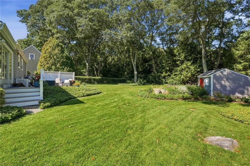 Single Family Residence at 136 Briarwood Drive, South Kingstown, photo 36 of 43