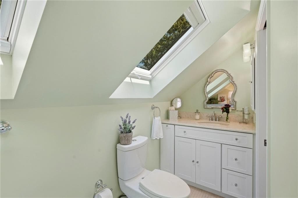 Single Family Residence at 136 Briarwood Drive, South Kingstown, photo 32 of 43