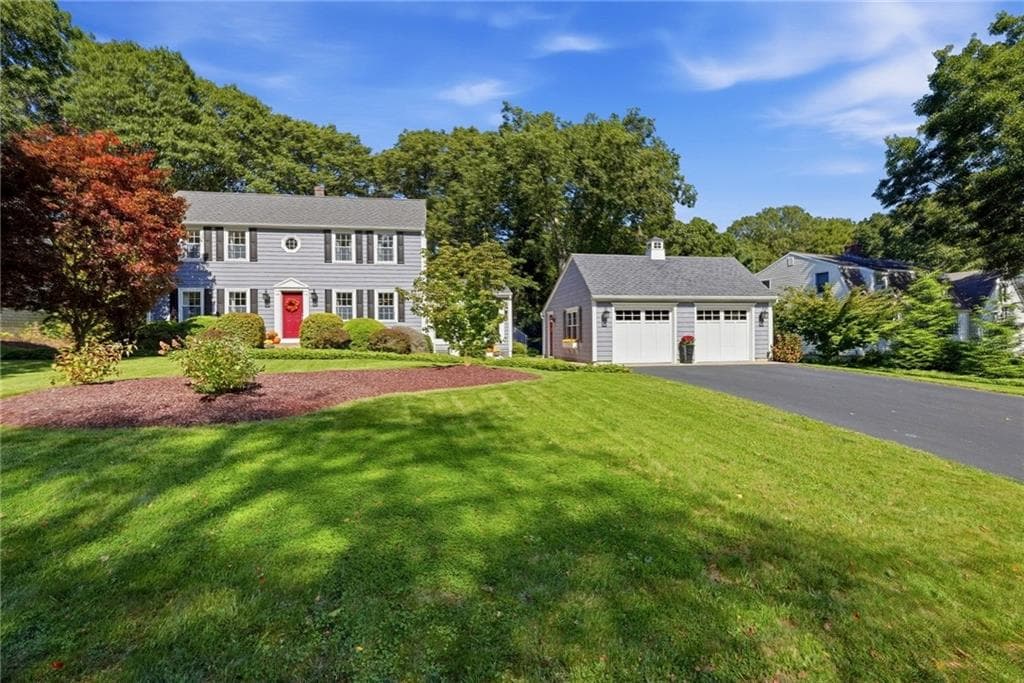 Single Family Residence at 136 Briarwood Drive, South Kingstown, photo 34 of 43