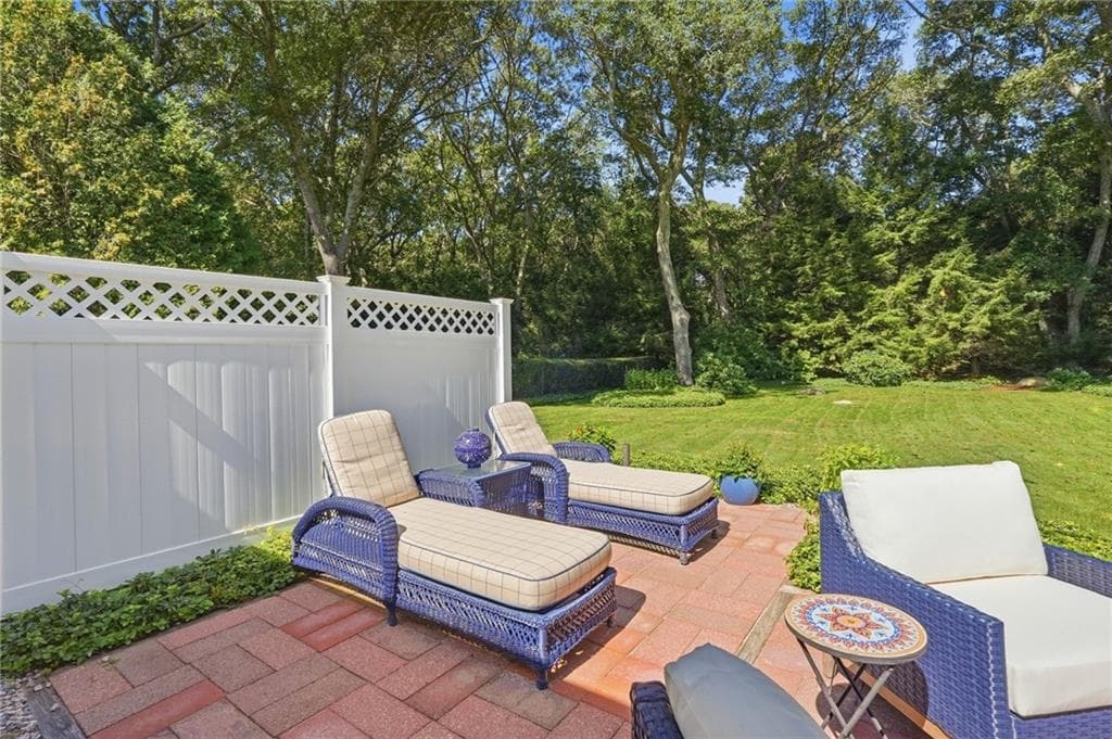 Single Family Residence at 136 Briarwood Drive, South Kingstown, photo 37 of 43