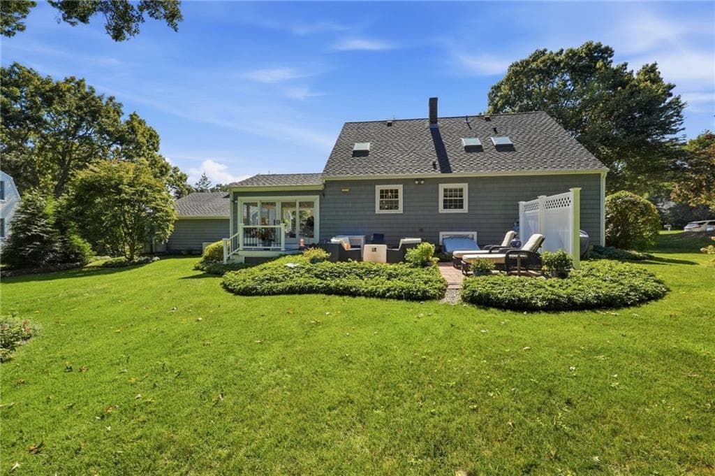Single Family Residence at 136 Briarwood Drive, South Kingstown, photo 35 of 43