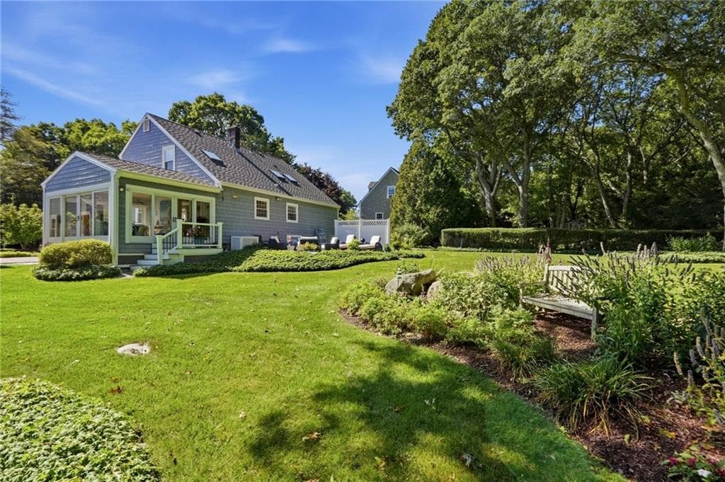 Single Family Residence at 136 Briarwood Drive, South Kingstown, photo 39 of 43