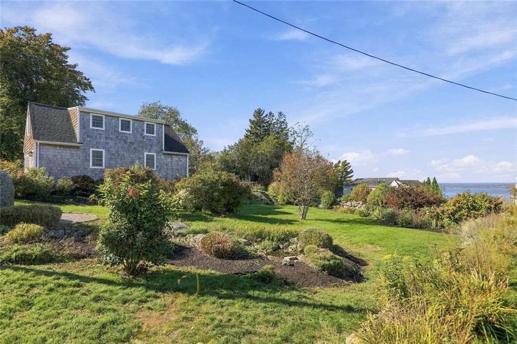 Single Family Residence at 3 Ocean View Avenue, Tiverton, photo 6 of 45
