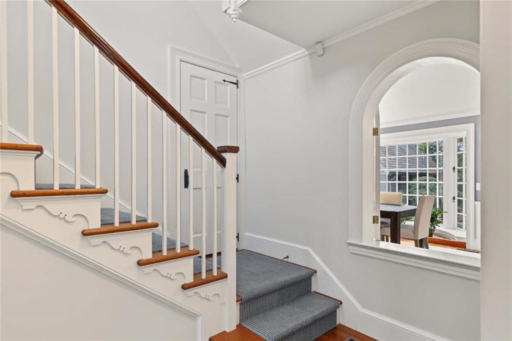 Single Family Residence at 11 Intervale Road, Providence, photo 24 of 50