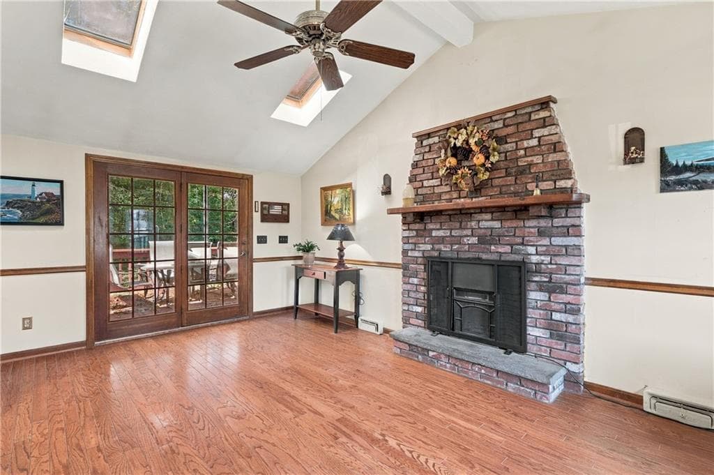 Single Family Residence at 100 Sleepy Hollow Drive, Cumberland, photo 3 of 26