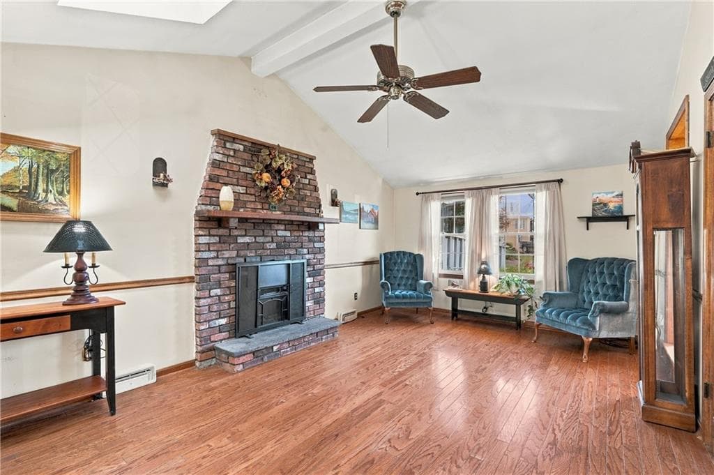 Single Family Residence at 100 Sleepy Hollow Drive, Cumberland, photo 4 of 26