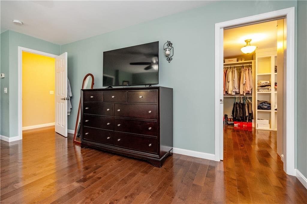 Single Family Residence at 8 Winterberry Road, Lincoln, photo 23 of 50