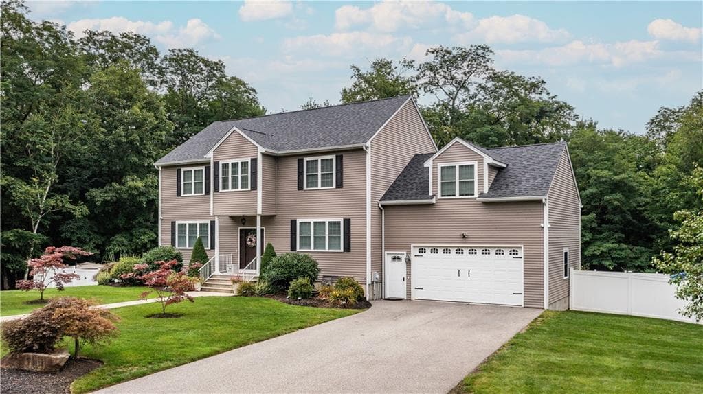 Single Family Residence at 8 Winterberry Road, Lincoln, photo 2 of 50