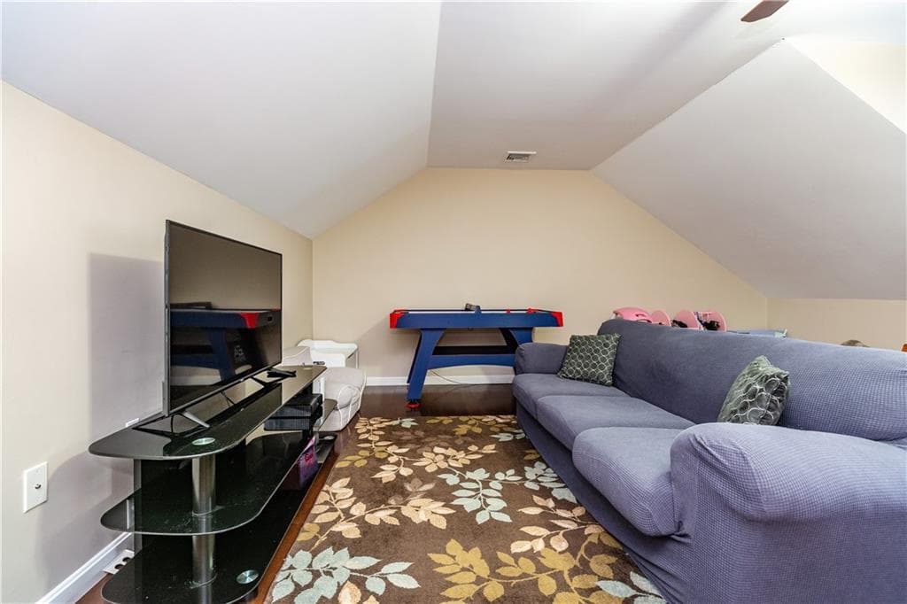 Single Family Residence at 8 Winterberry Road, Lincoln, photo 28 of 50