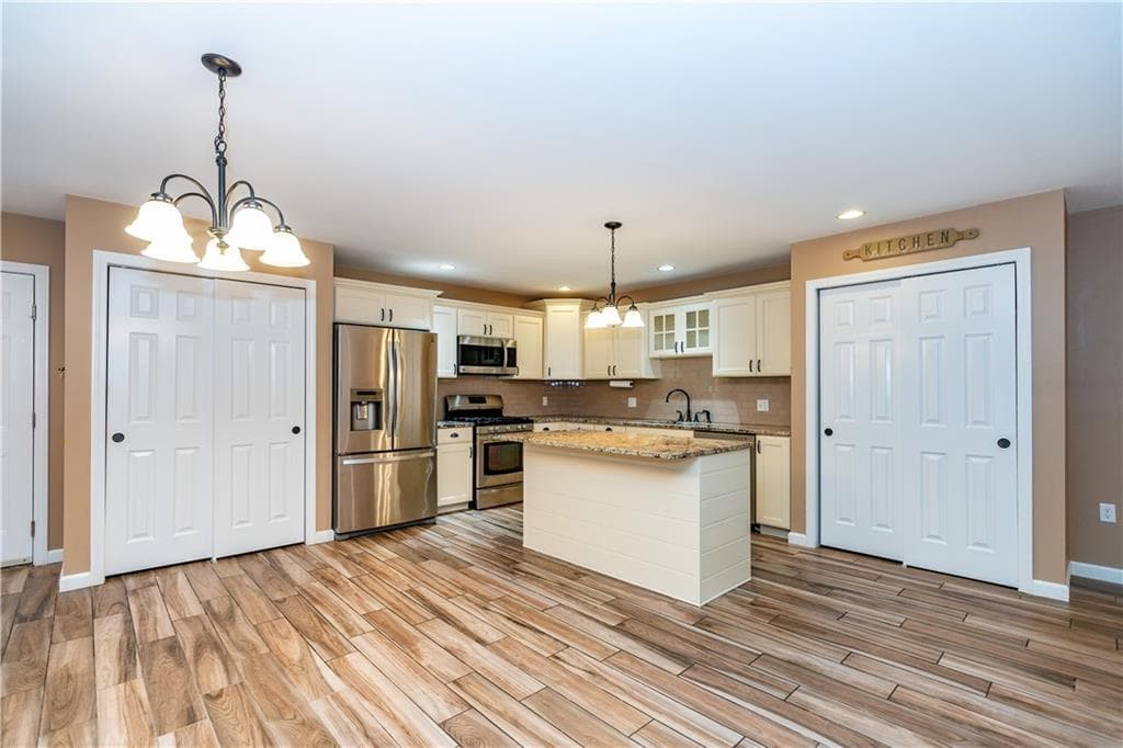 Single Family Residence at 8 Winterberry Road, Lincoln, photo 33 of 50