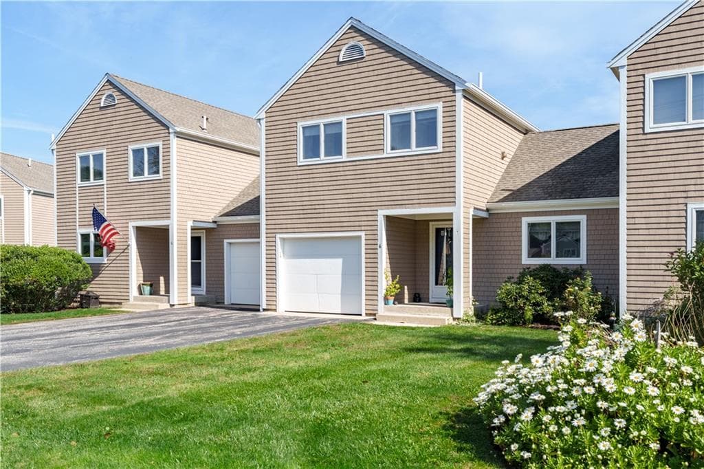4 Palmer Circle UNIT 15
