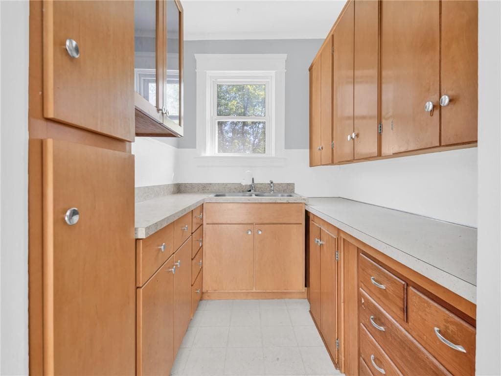 Single Family Residence at 444 Harrington Avenue, Warwick, photo 16 of 28