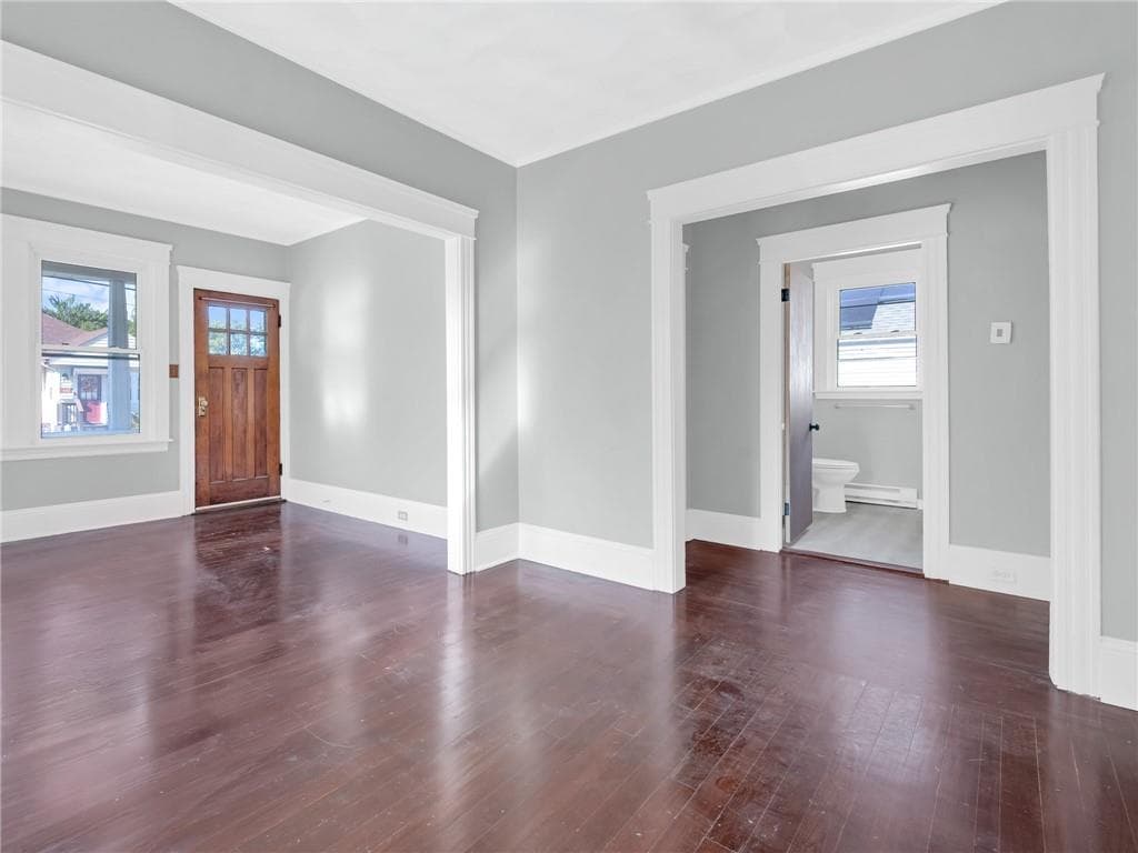 Single Family Residence at 444 Harrington Avenue, Warwick, photo 10 of 28