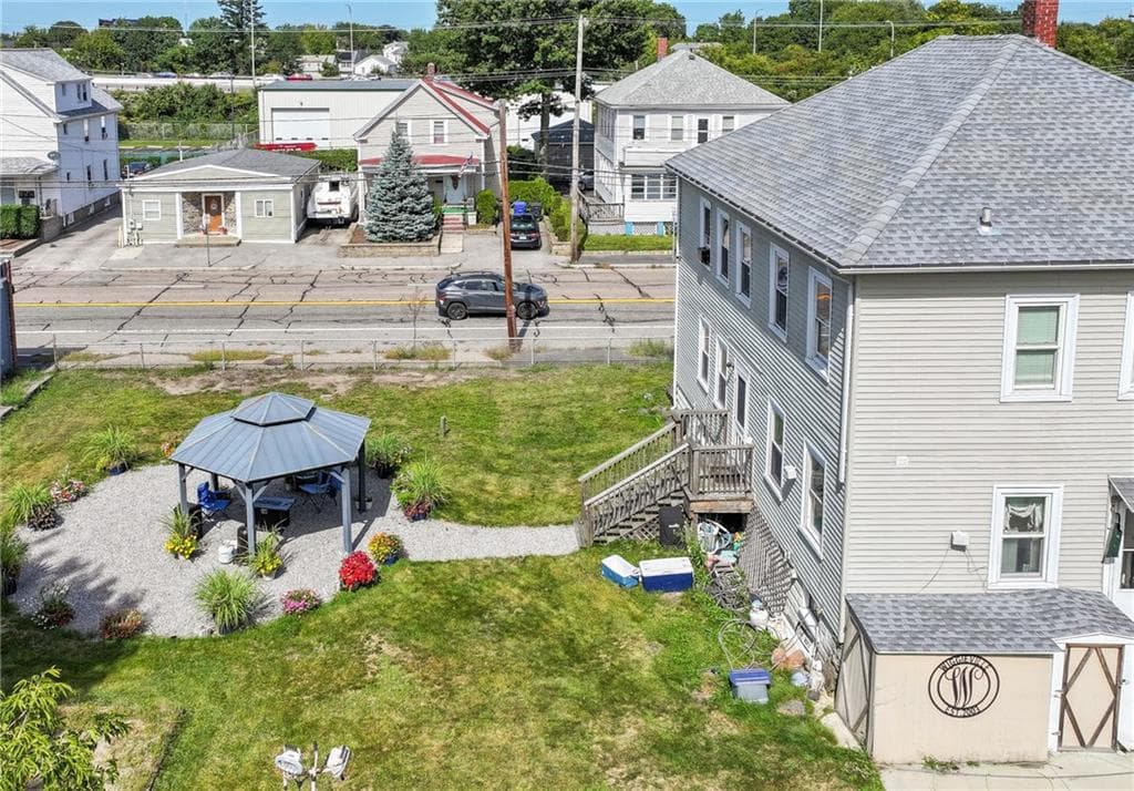 Multi Family at 377 379 Warren Avenue, East Providence, photo 8 of 39