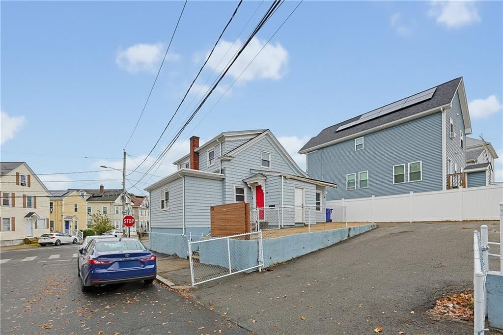 13 Greeley Street