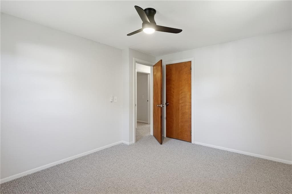 Single Family Residence at 73 Pequot Trail, East Greenwich, photo 22 of 35
